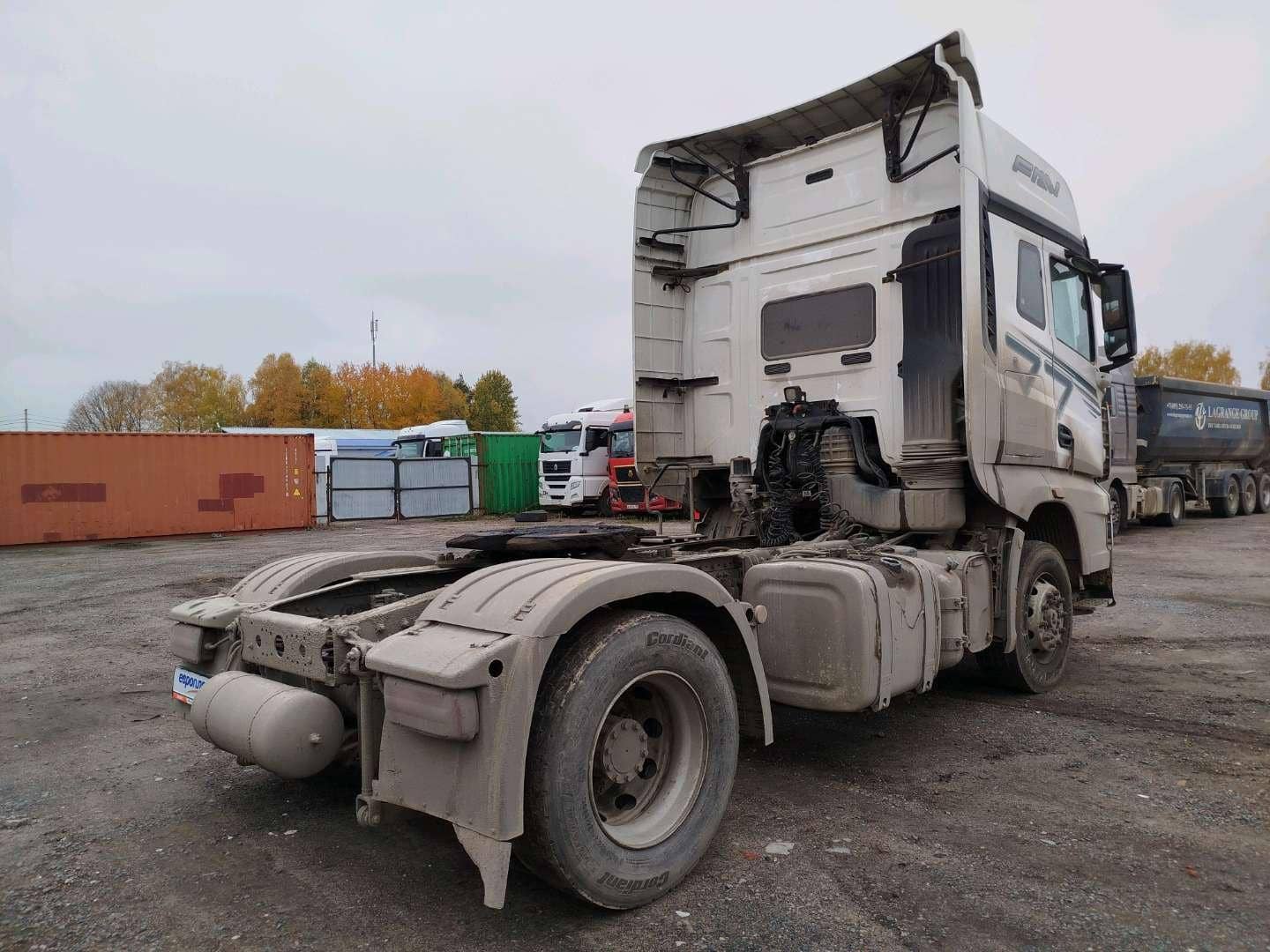 FAW CA4180P77K25E5 4x2,  547 514 км, 2023 года в лизинг