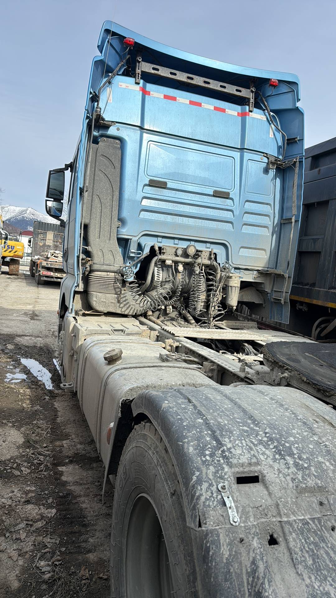 Sitrak C7H 4x2 ZZ4186V361HE,  174 308 км, 2023 года в лизинг