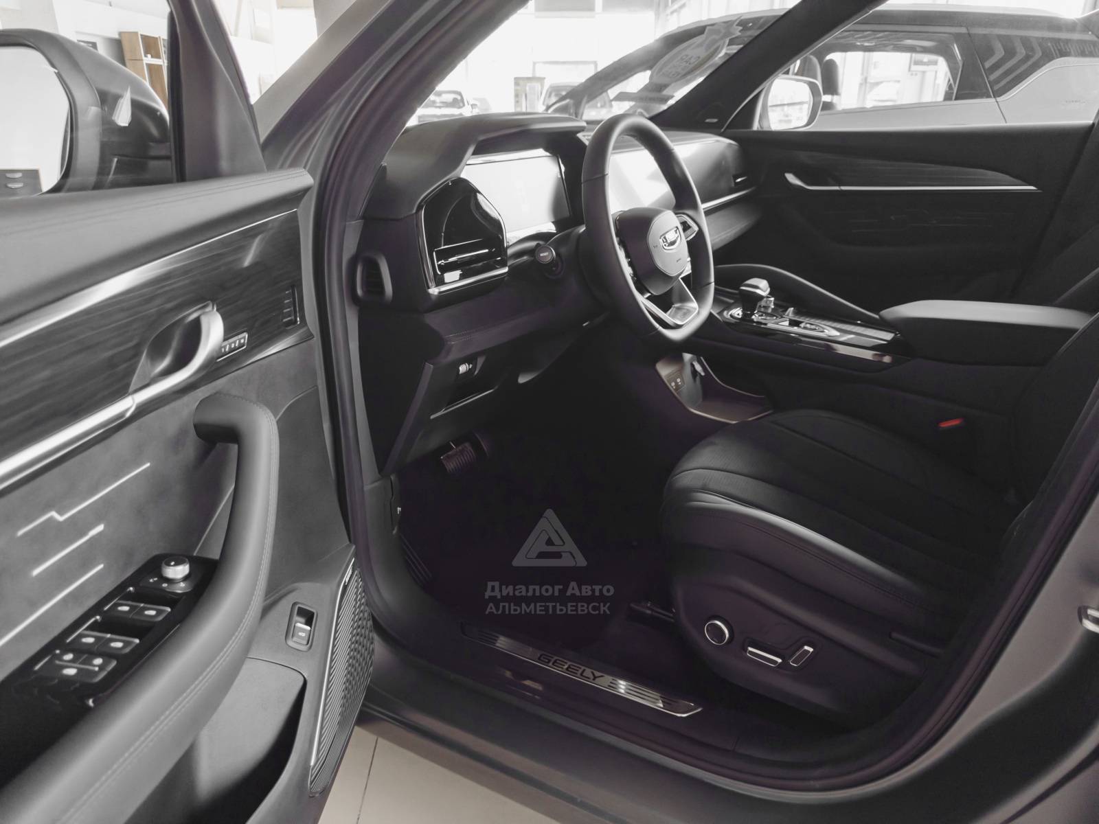 Geely Monjaro Exclusive 2.0T (238 hp) 8AT 4WD