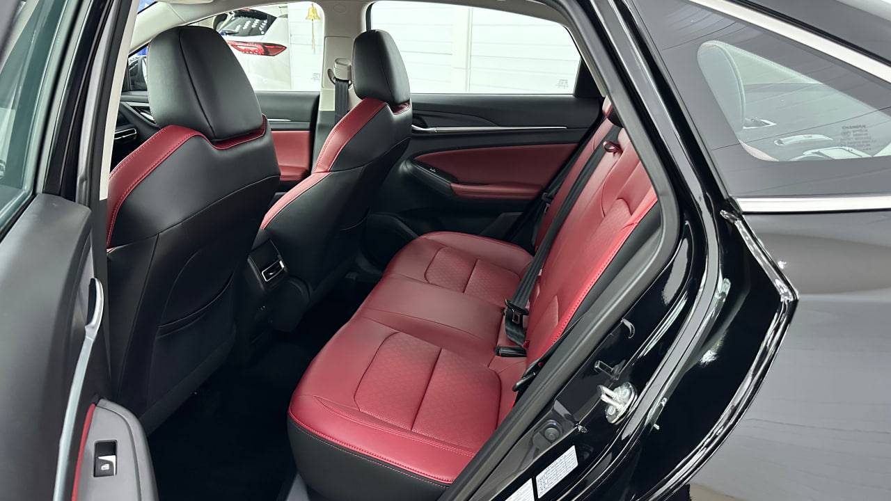 Changan Eado Plus DLX 1.4T 7DCT