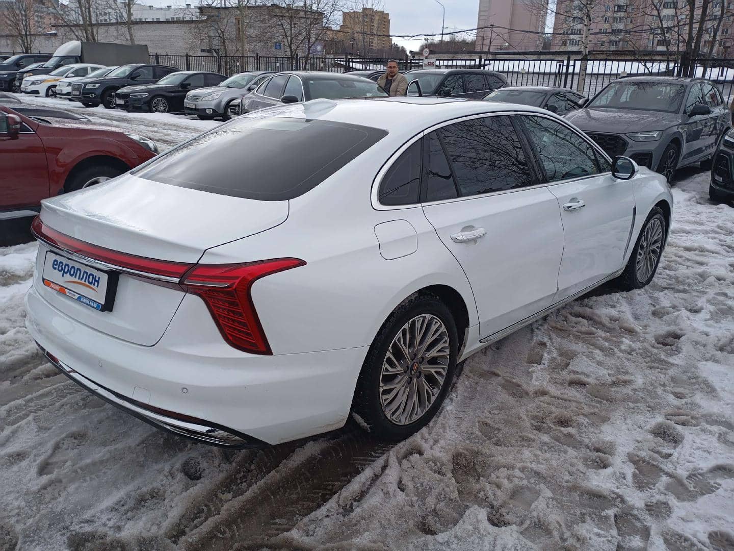 Hongqi H5,  137 658 км, 2023 года в лизинг