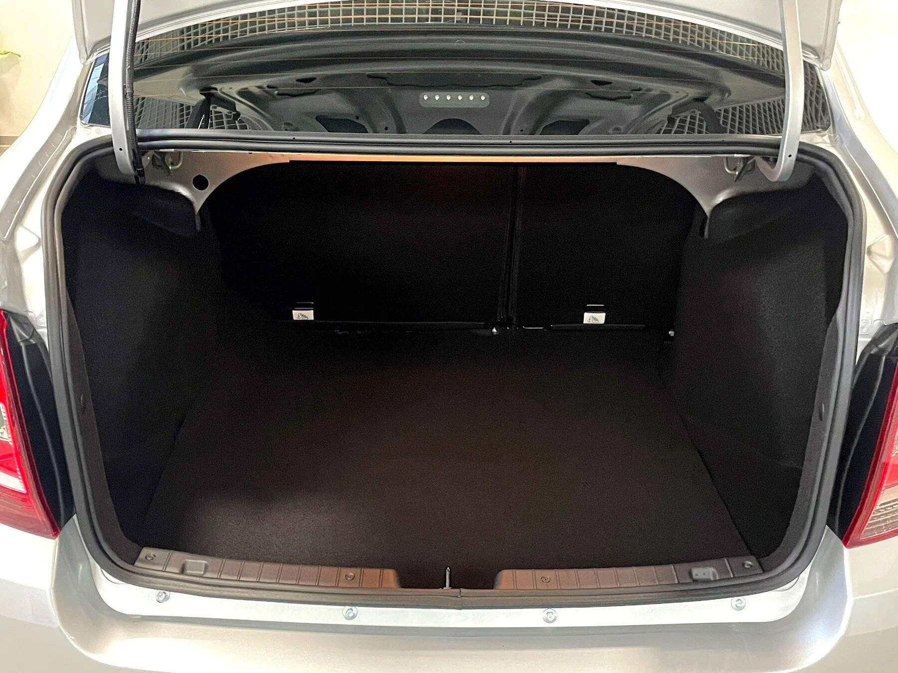 Lada Granta седан #КЛАБ 24 1.6 90 л.с. МТ (#CLUB 24)