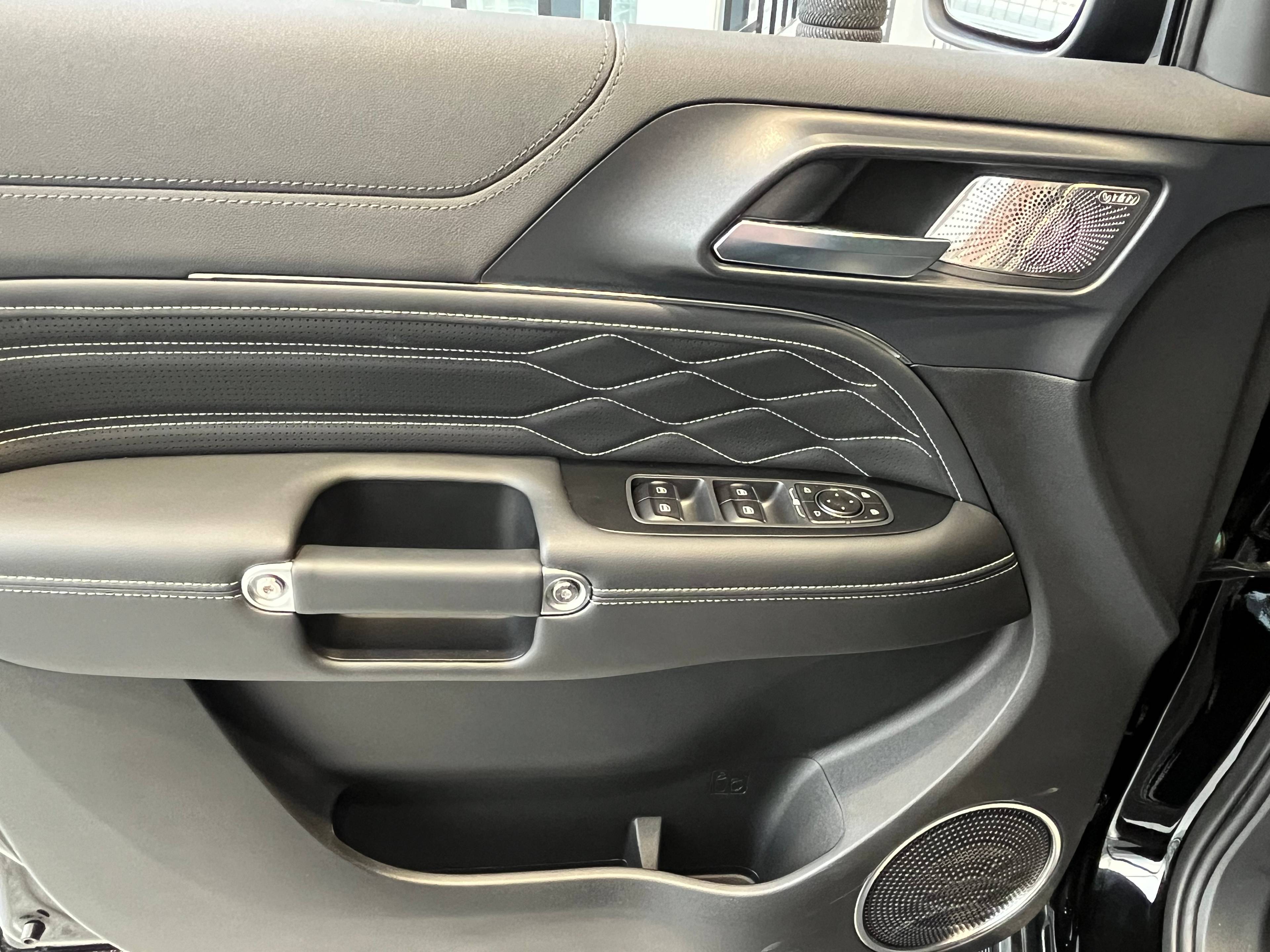 Tank 300 Премиум 2.0 АТ полный привод