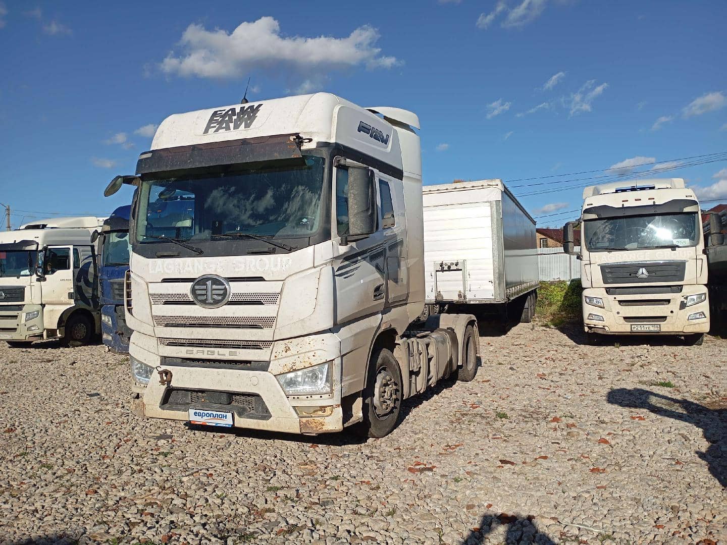FAW CA4180P77K25E5 4x2,  592 974 км, 2023 года в лизинг