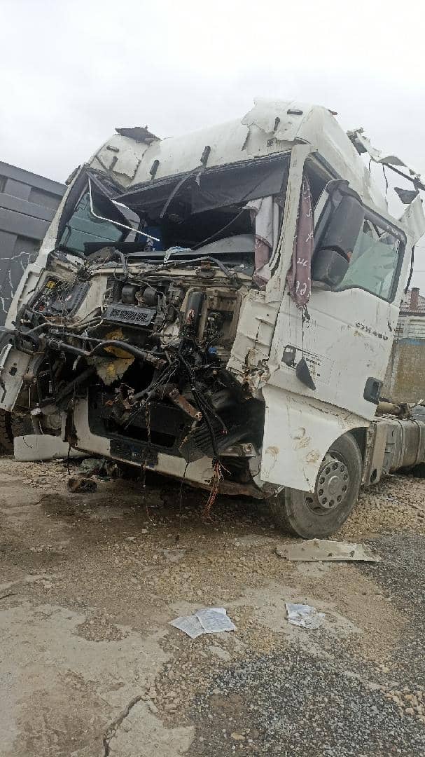 Sitrak C7H 4x2 ZZ4186V361HE,  10 000 км, 2022 года