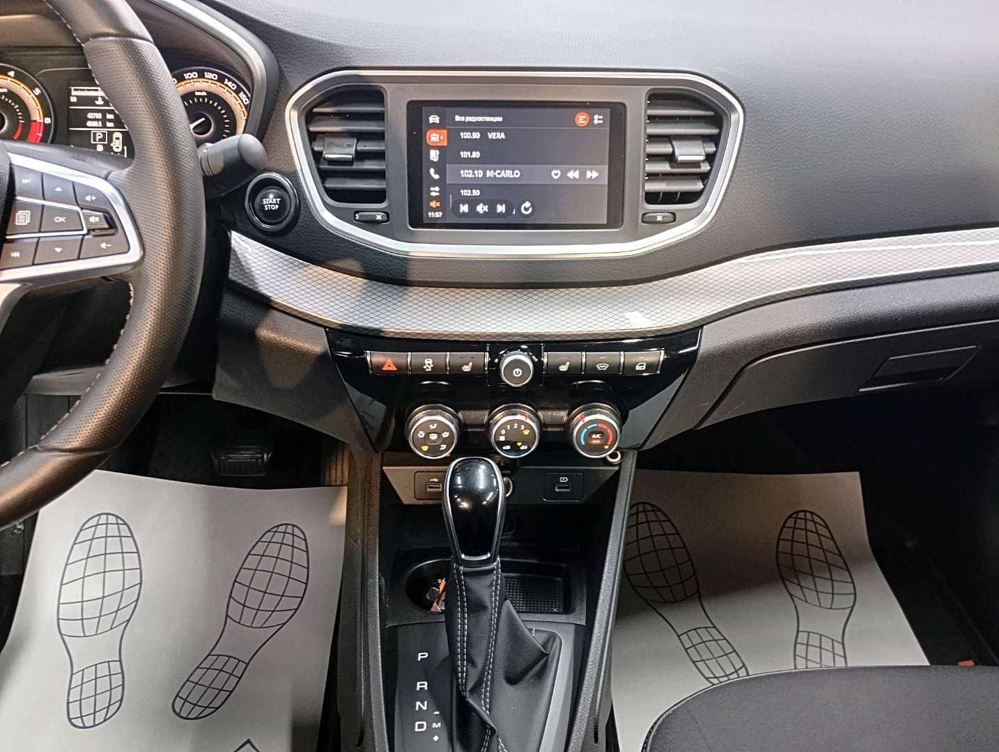Lada Vesta седан,  42 793 км, 2024 года в лизинг