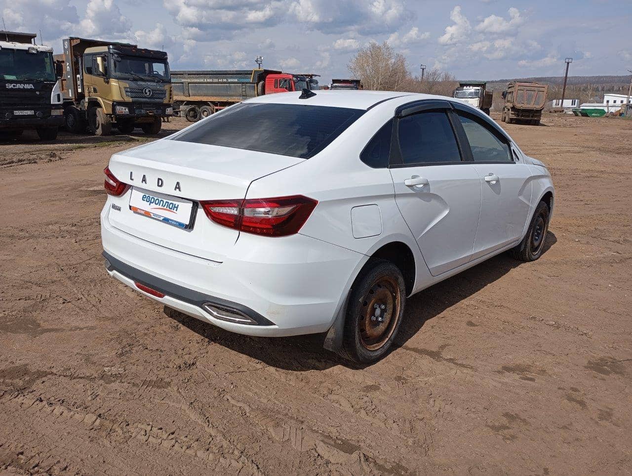 Lada Vesta седан,  25 859 км, 2023 года в лизинг