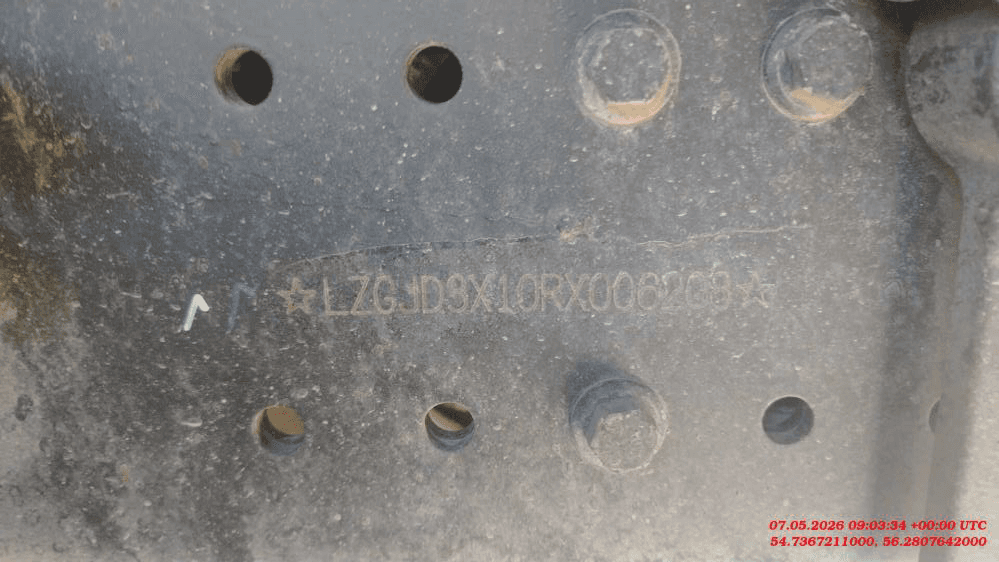 Shacman SX4188YY381,  313 955 км, 2024 года в лизинг