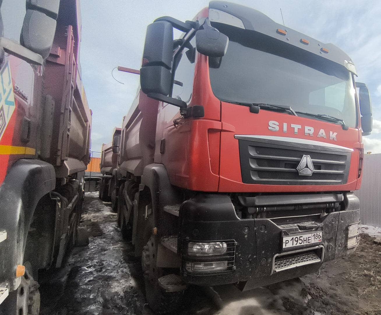 Sitrak ZZ3406V455ME,  104 534 км, 2024 года в лизинг