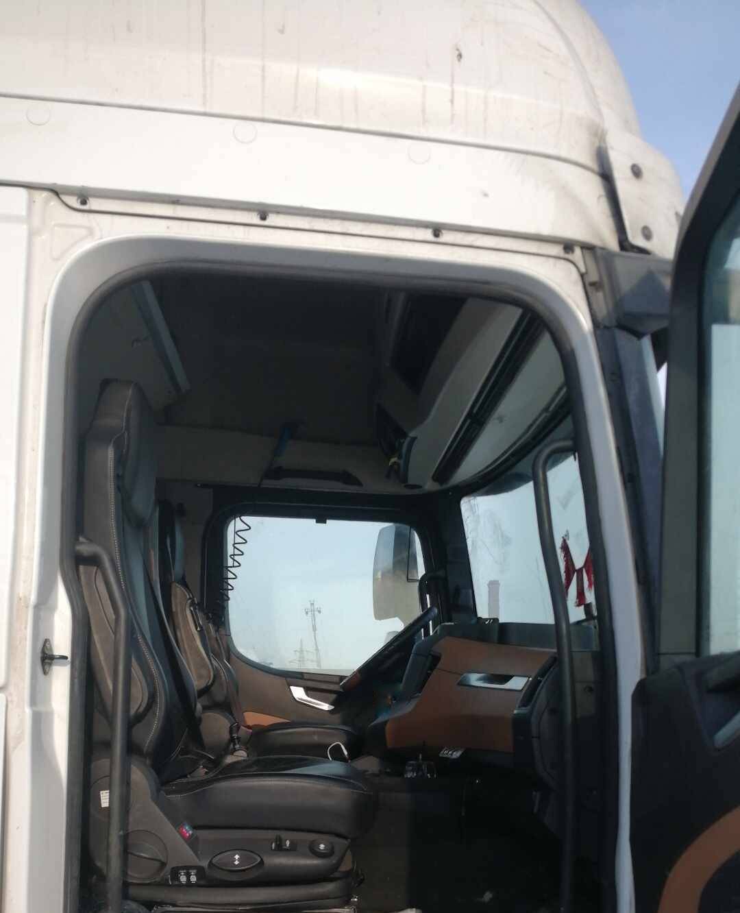 Shacman SX4188YY381,  238 879 км, 2023 года