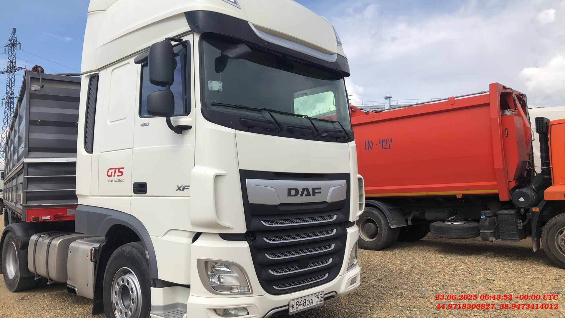 DAF XF106.480 FT 4x2 (Space Cab)