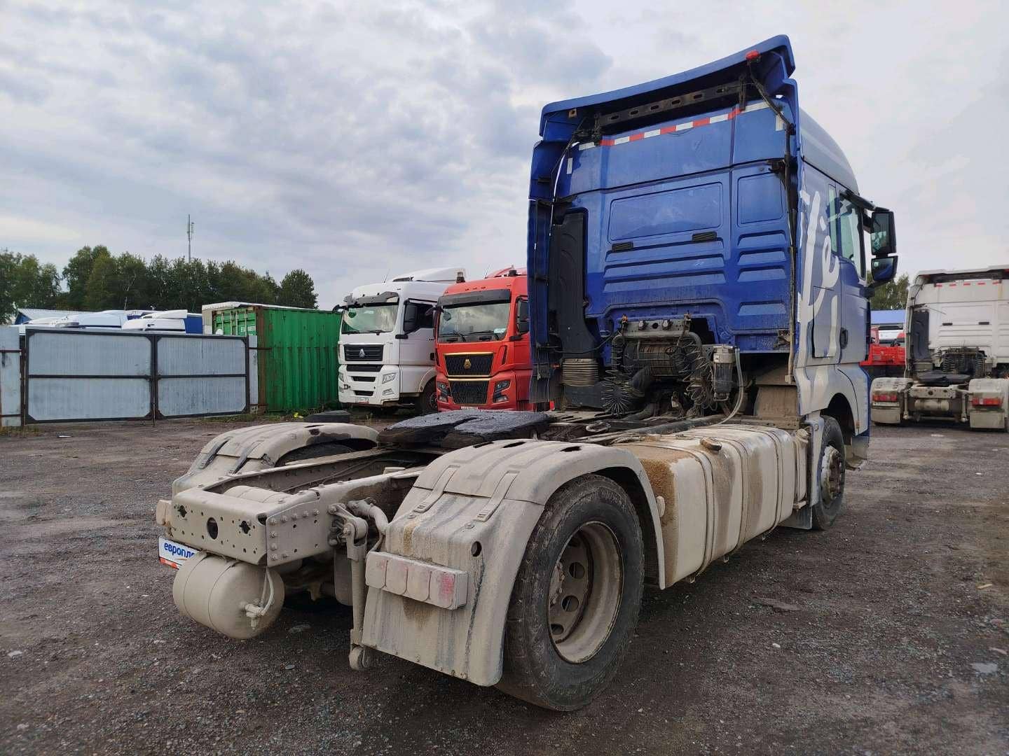 Sitrak C7H 4x2 ZZ4186V361HE,  644 405 км, 2023 года в лизинг