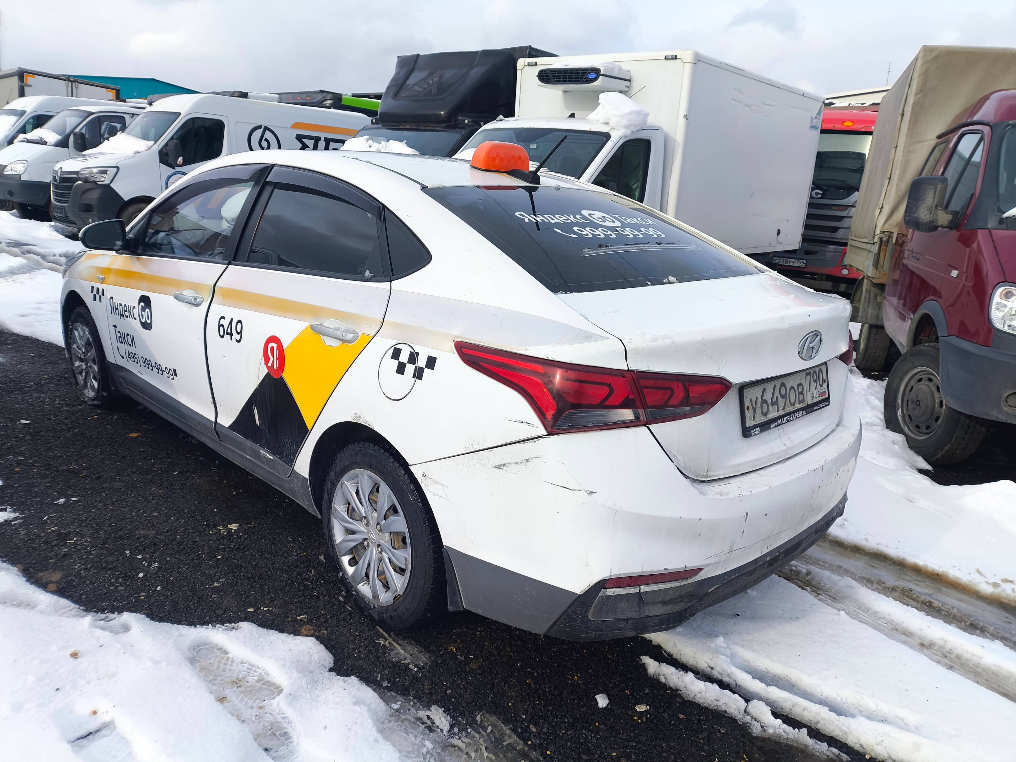 Hyundai Solaris,  296 313 км, 2018 года в лизинг
