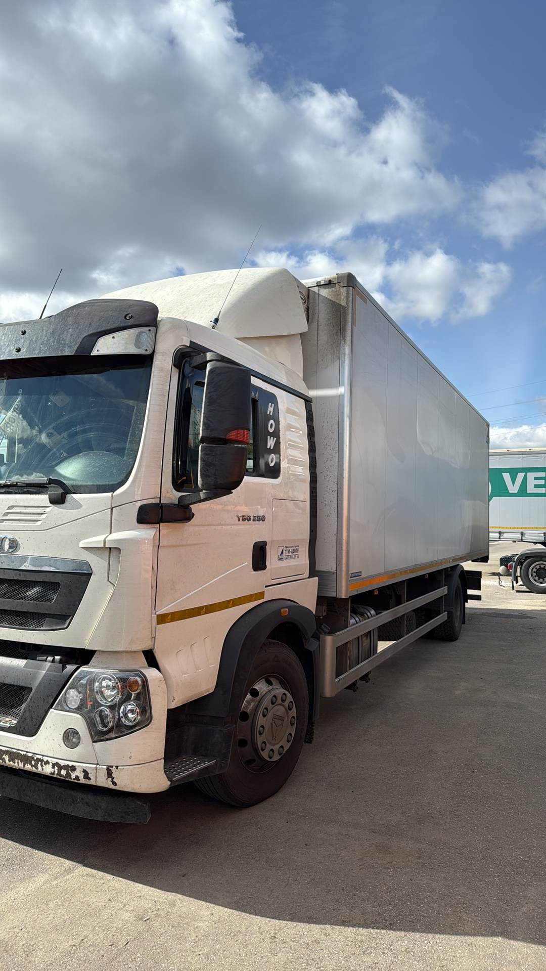 HOWO ZZ1186N621GE1,  222 622 км, 2024 года в лизинг