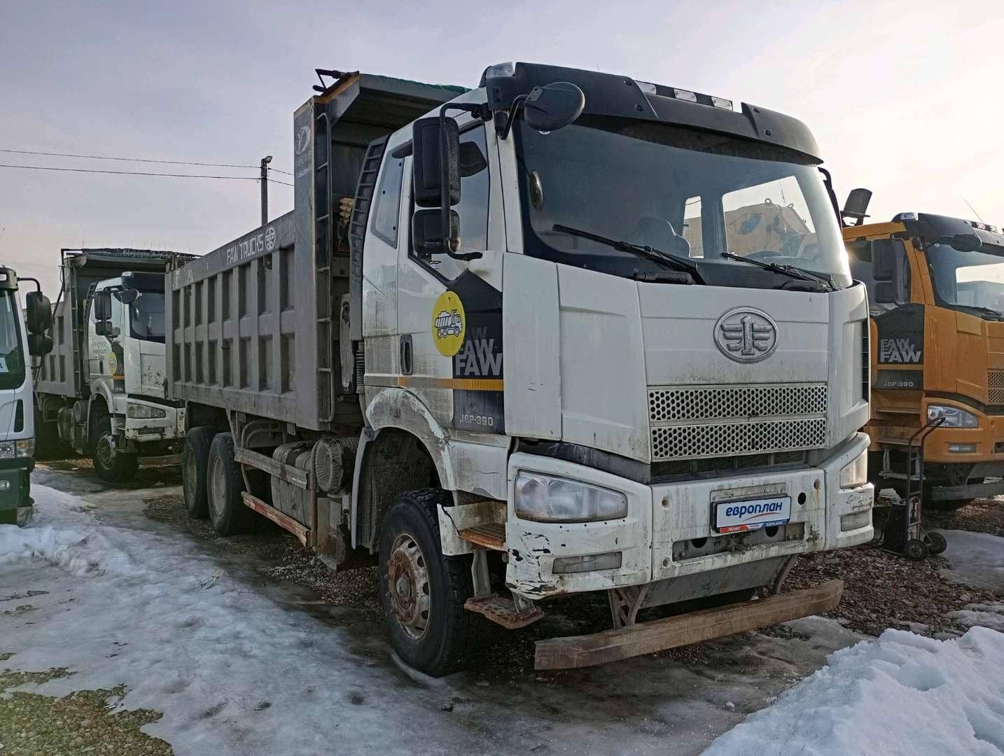 FAW CA3250P66K24T1E5 6х4,  164 977 км, 2022 года в лизинг