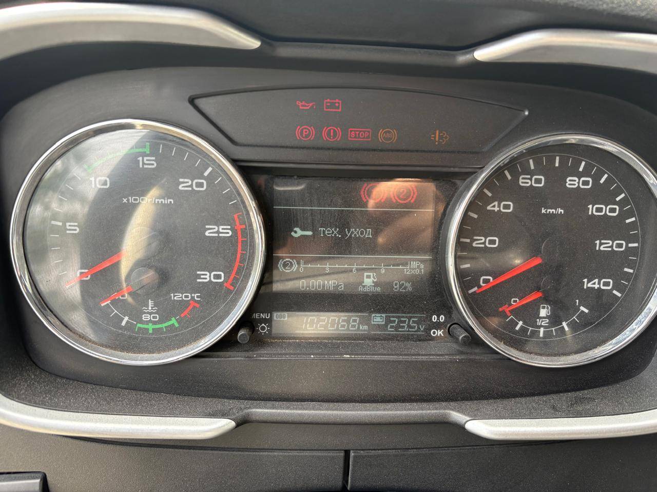 FAW CA3310P66K24T4E5 8х4,  102 066 км, 2023 года в лизинг