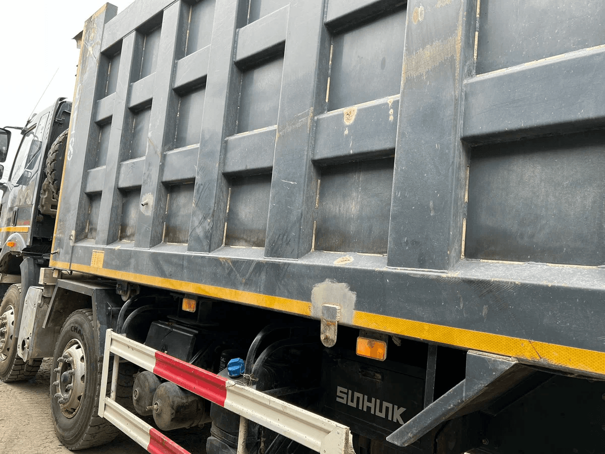 FAW CA3310P66K24T4E5 8х4,  68 031 км, 2022 года в лизинг