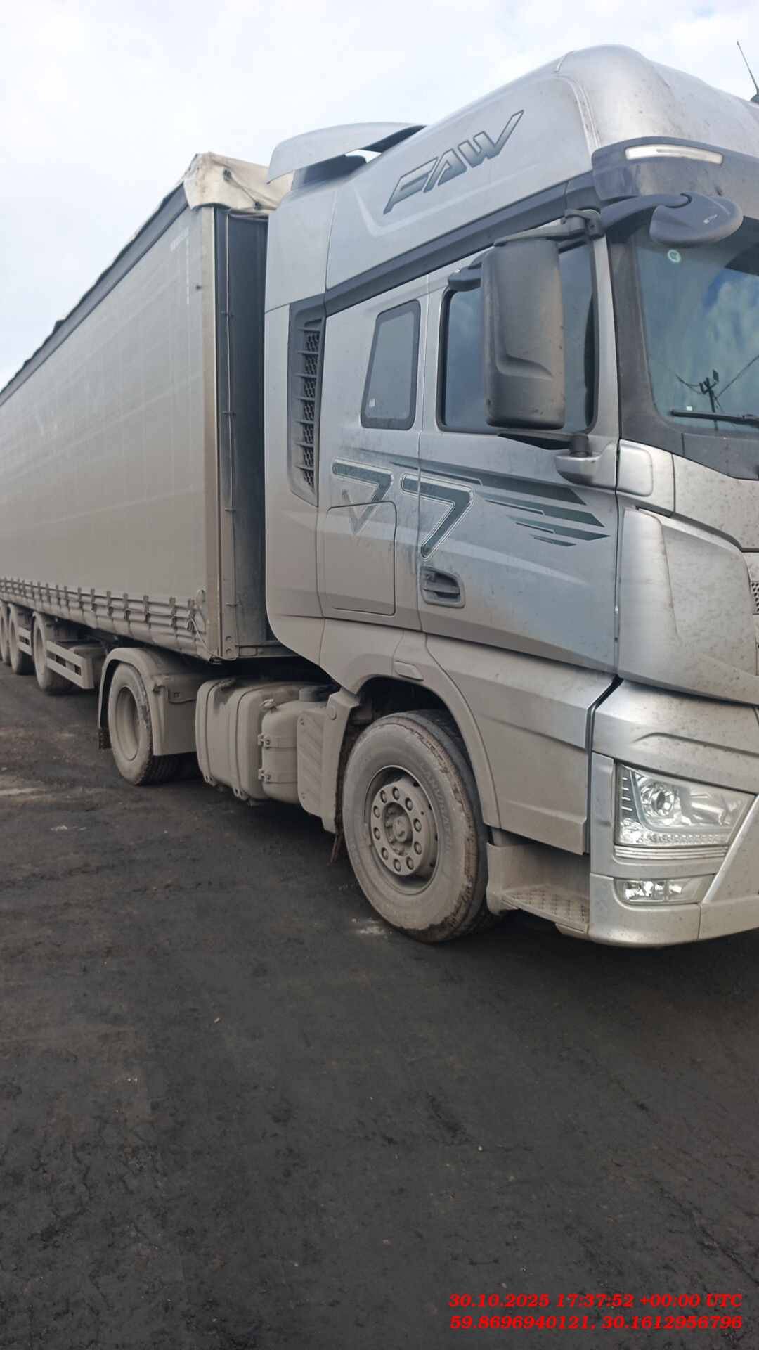 FAW CA4180P77K25E5 4x2,  290 667 км, 2023 года в лизинг