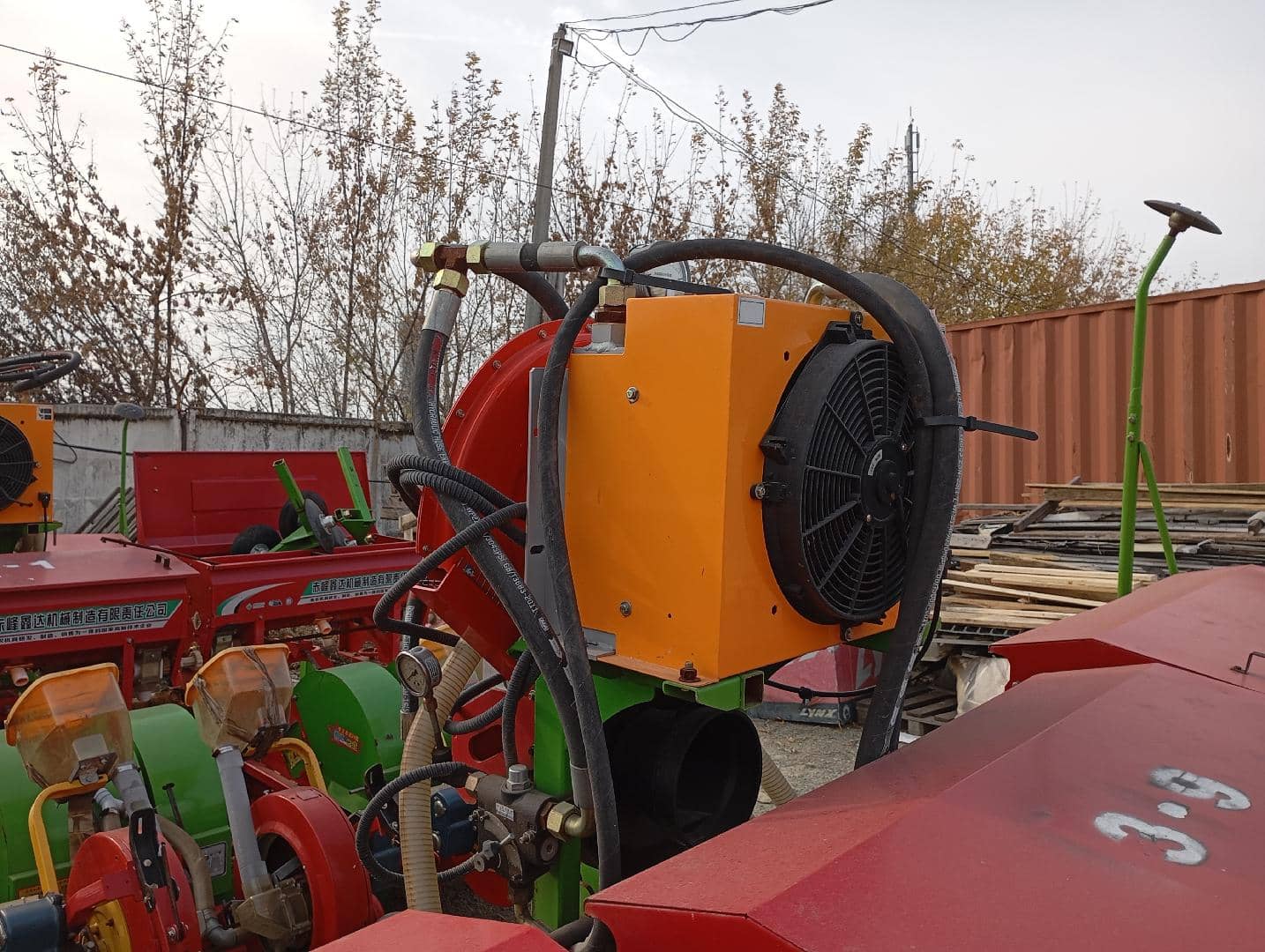 Jilin Kangda Agricultural Machinery 2BXF-27 Многофункциональная рядовая сеялка для посева и внесения удобрений,  1 км, 2022 года в лизинг