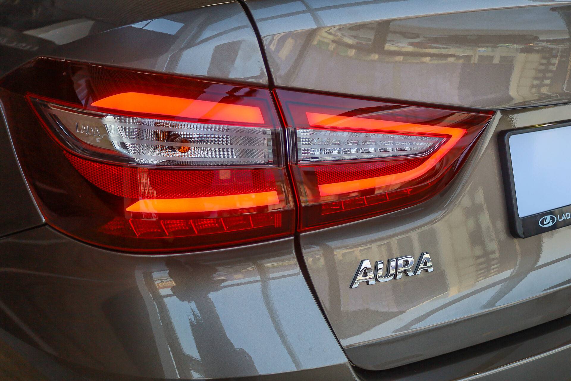 Lada Aura 1.8 CVT 2WD Status