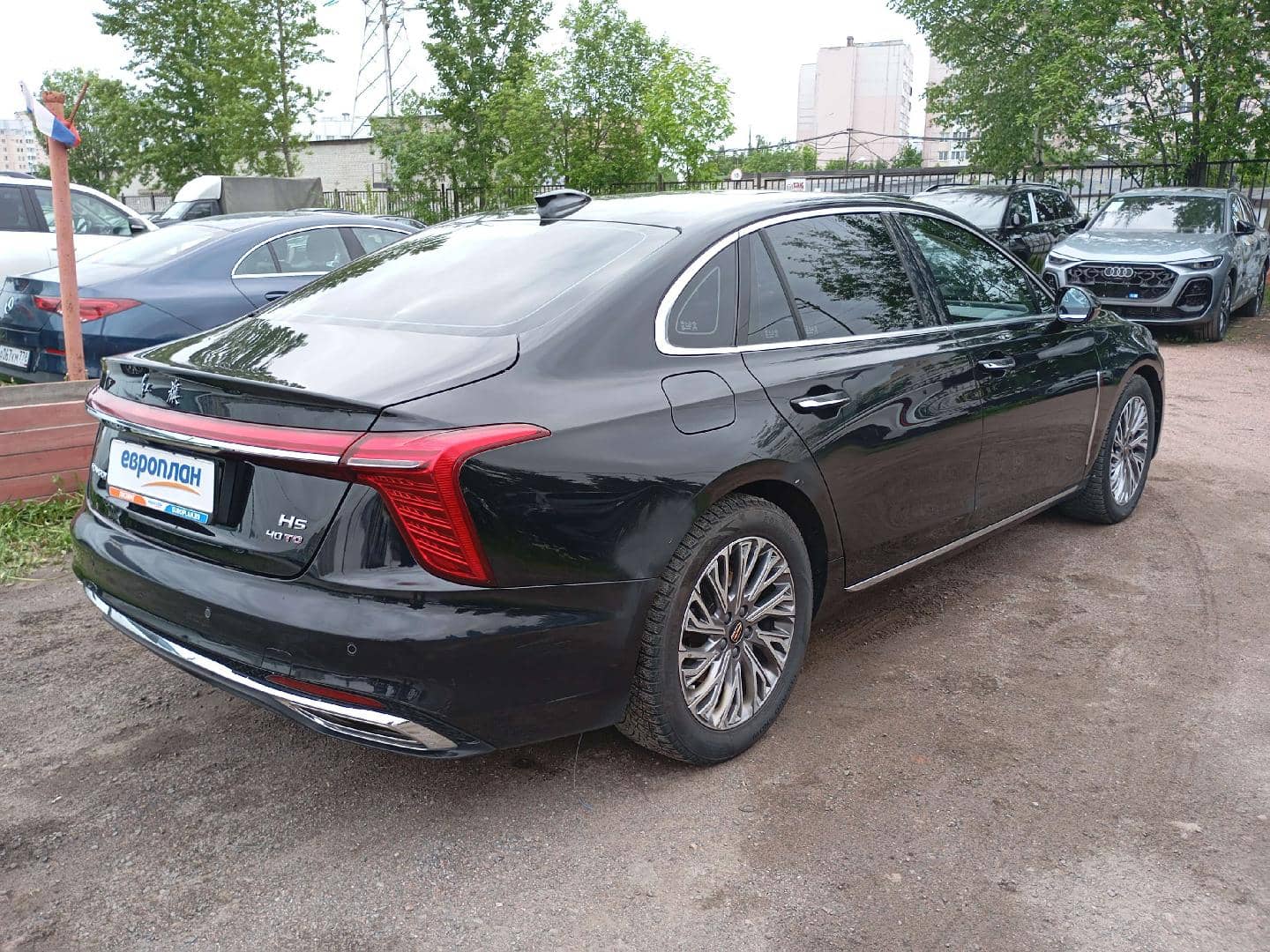 Hongqi H5,  177 647 км, 2024 года в лизинг