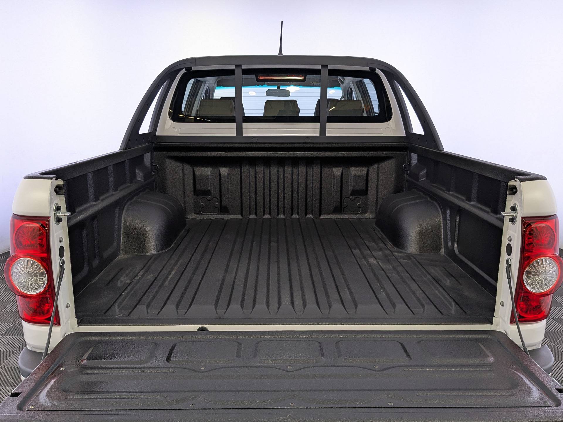 Sollers ST6 Comfort 2.0 MT 4WD