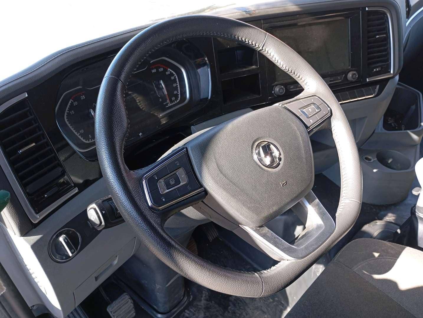 Shacman SX42584V324,  284 999 км, 2023 года в лизинг
