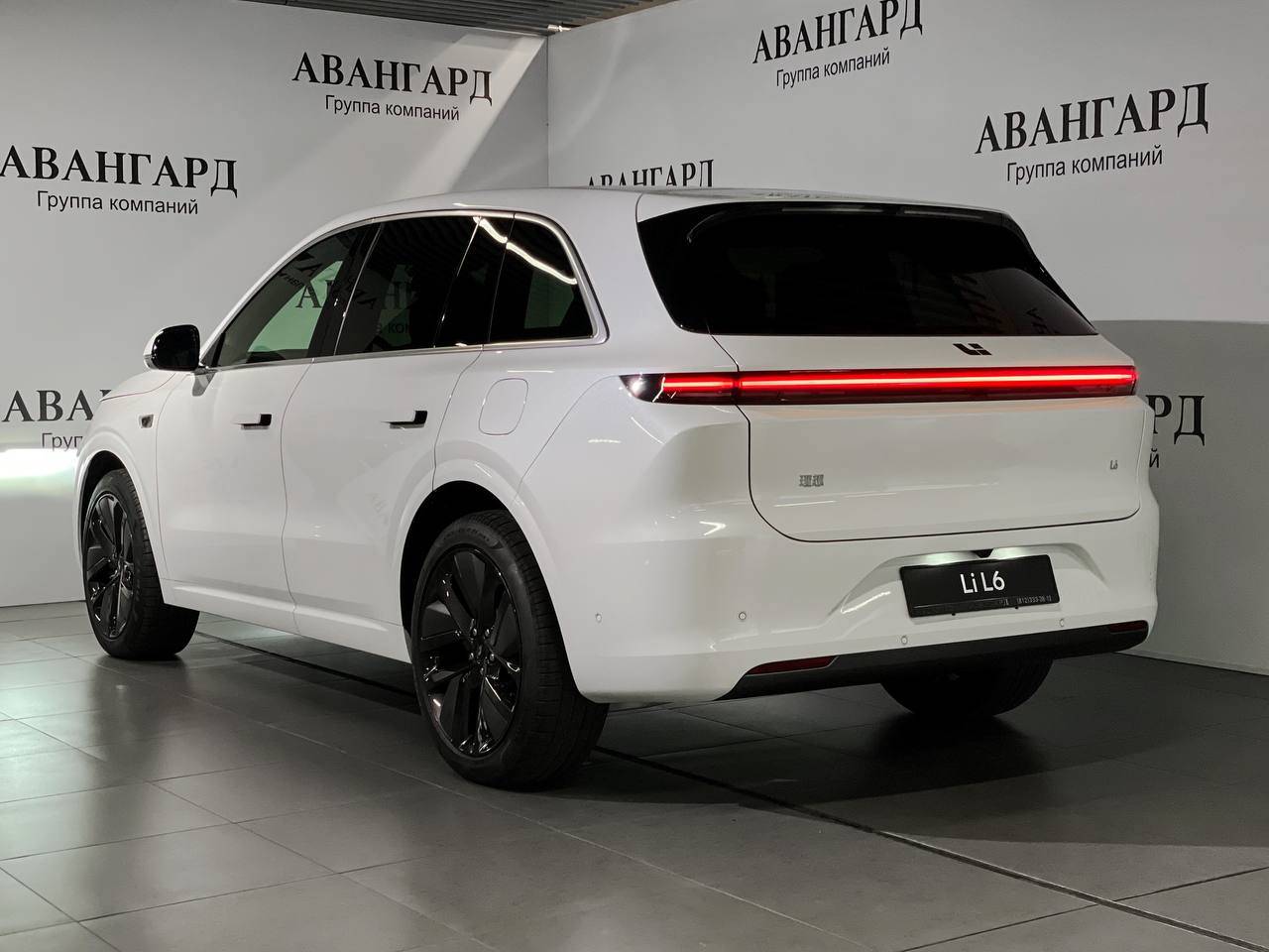 Lixiang Л6 (L6) Про (Pro)