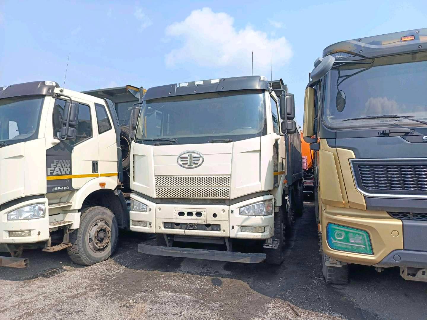 FAW CA3310P66K24T4E5 8х4,  232 285 км, 2023 года в лизинг