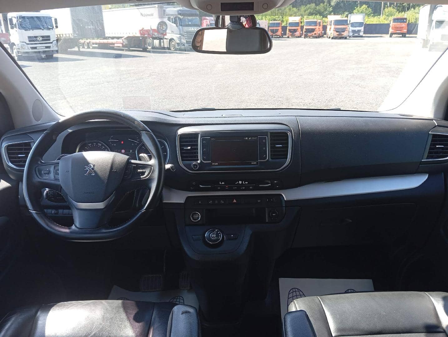 Peugeot Traveller,  159 379 км, 2022 года в лизинг