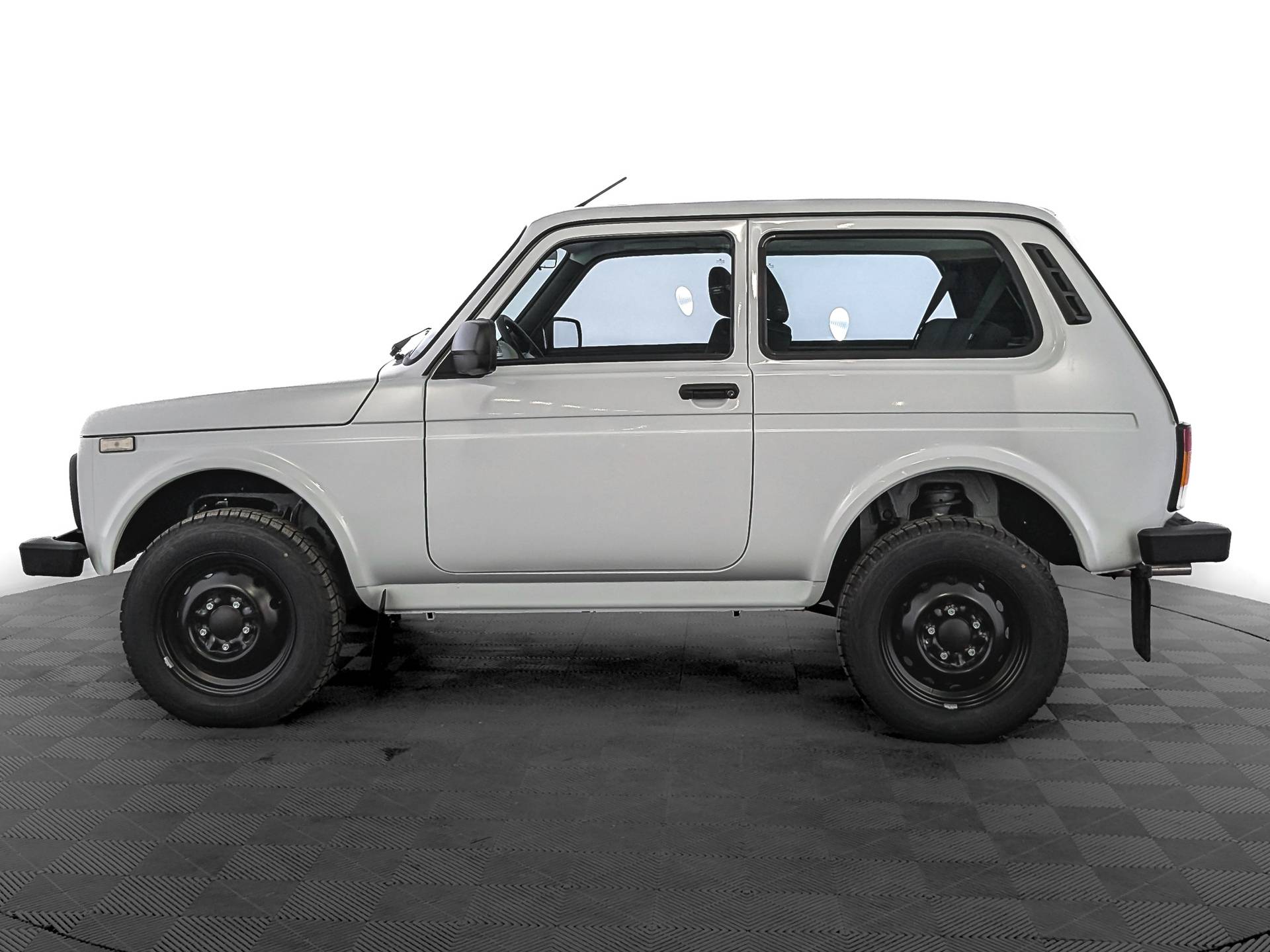 Lada Niva Legend 3 дв Classic 24 1.7 5MT
