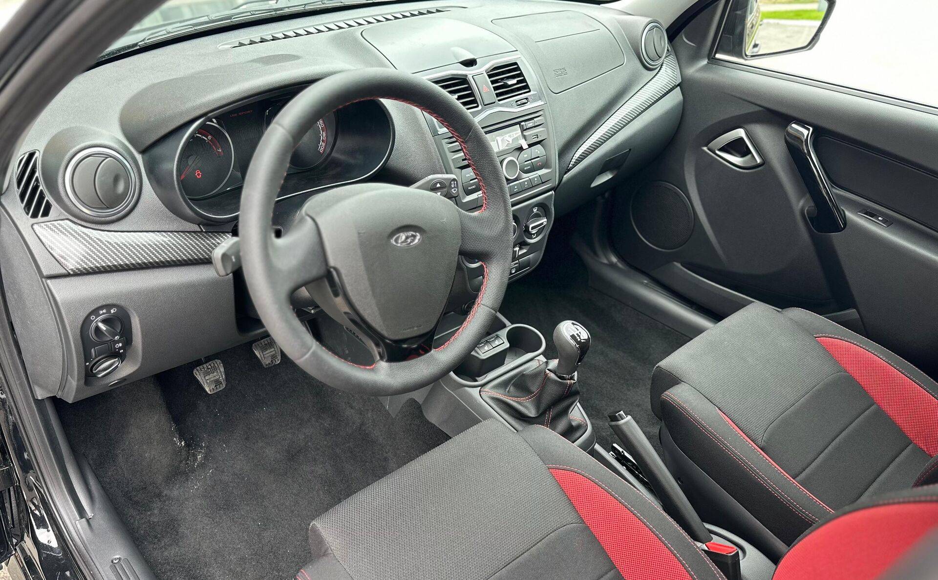 Lada Granta Sportline седан Comfort 24 1.6 106hp 5MT