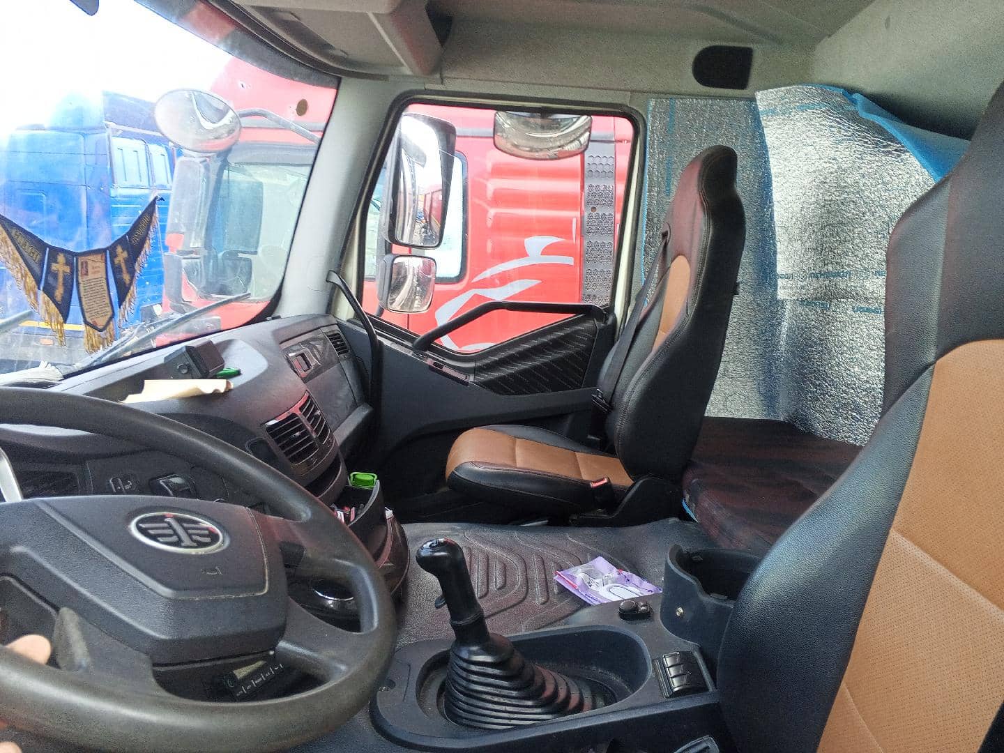 FAW CA3250P66K24T1E5 6х4,  145 049 км, 2023 года в лизинг
