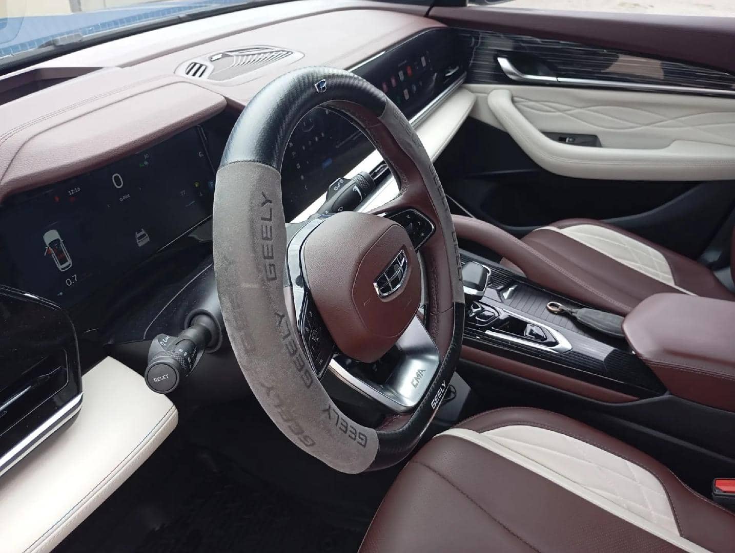 Geely Monjaro,  99 873 км, 2023 года в лизинг