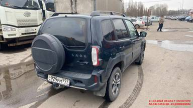 Lada Niva Travel