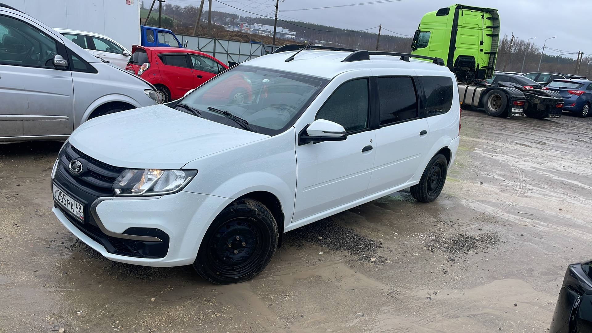 Lada Largus универсал,  64 968 км, 2024 года в лизинг