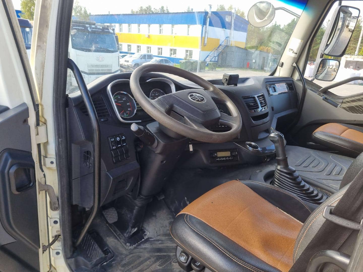 FAW CA3250P66K24L1TE5 6x6,  121 603 км, 2023 года в лизинг
