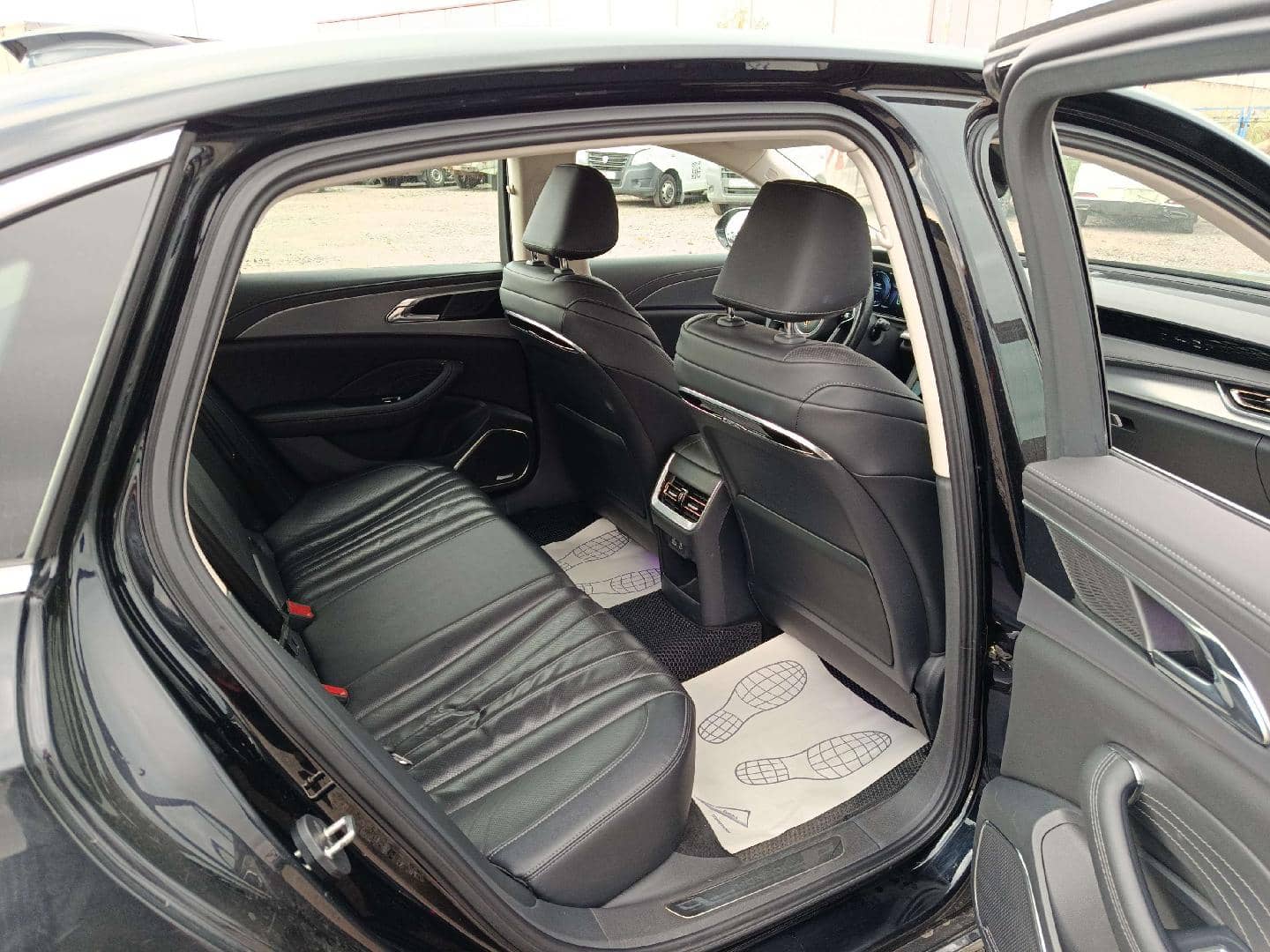 Hongqi H5,  170 814 км, 2024 года в лизинг