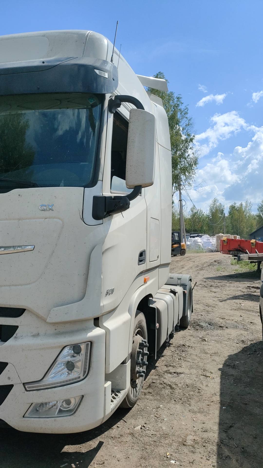 DongFeng GX DFH4180 4x2,  239 746 км, 2023 года в лизинг