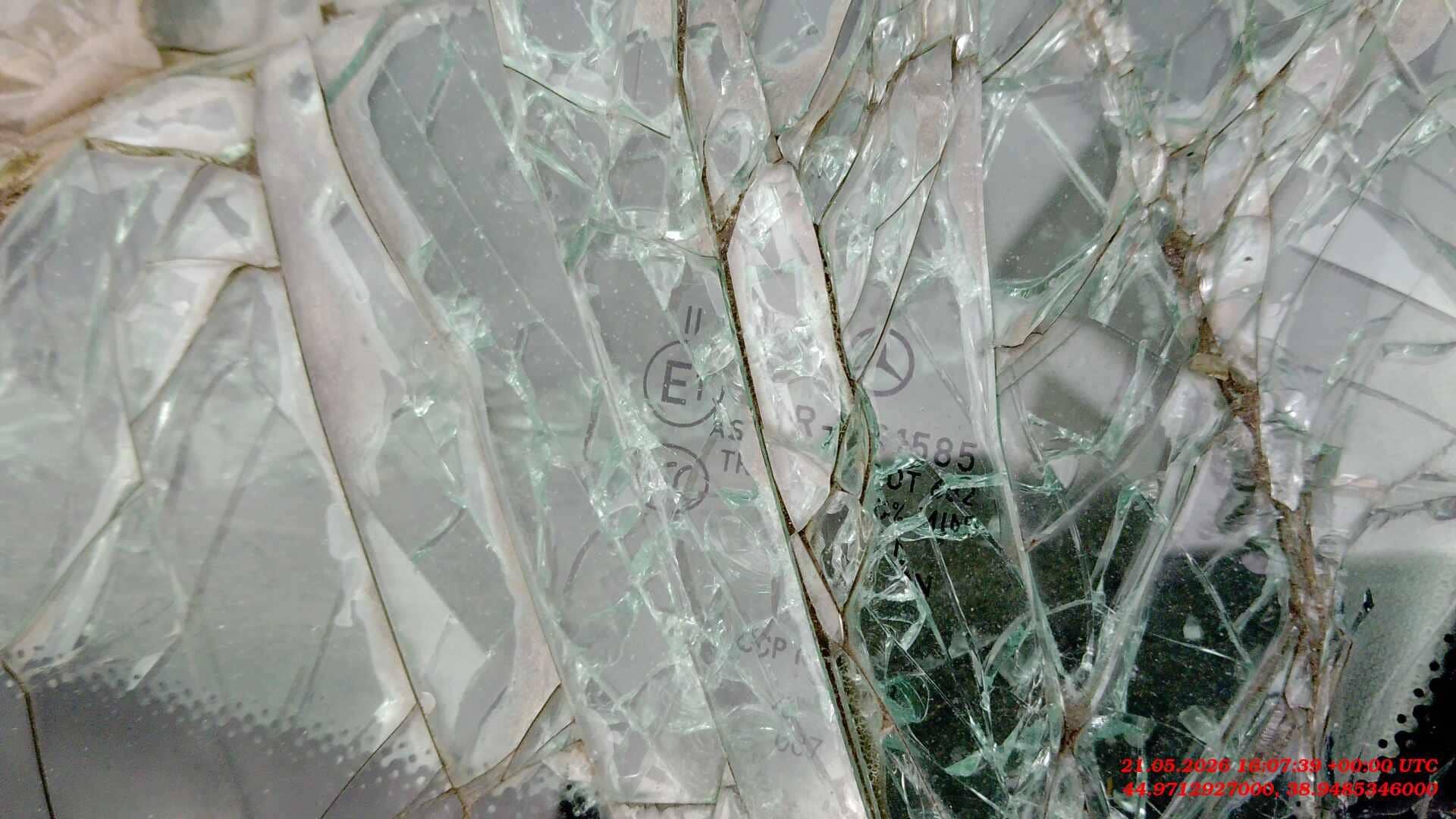 Mercedes-Benz E седан,  100 000 км, 2018 года