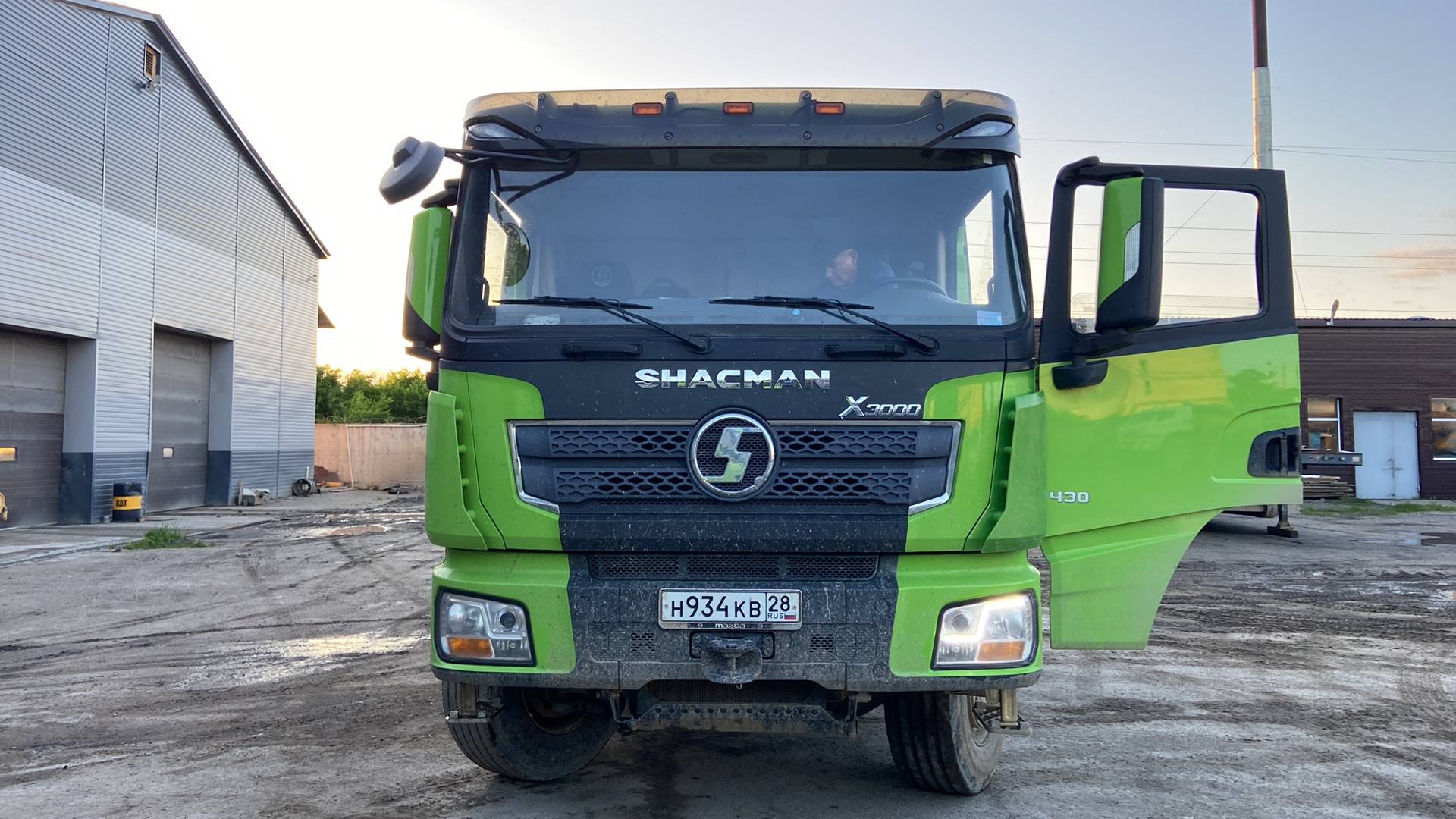 Shacman SX32586V384,  77 699 км, 2023 года в лизинг