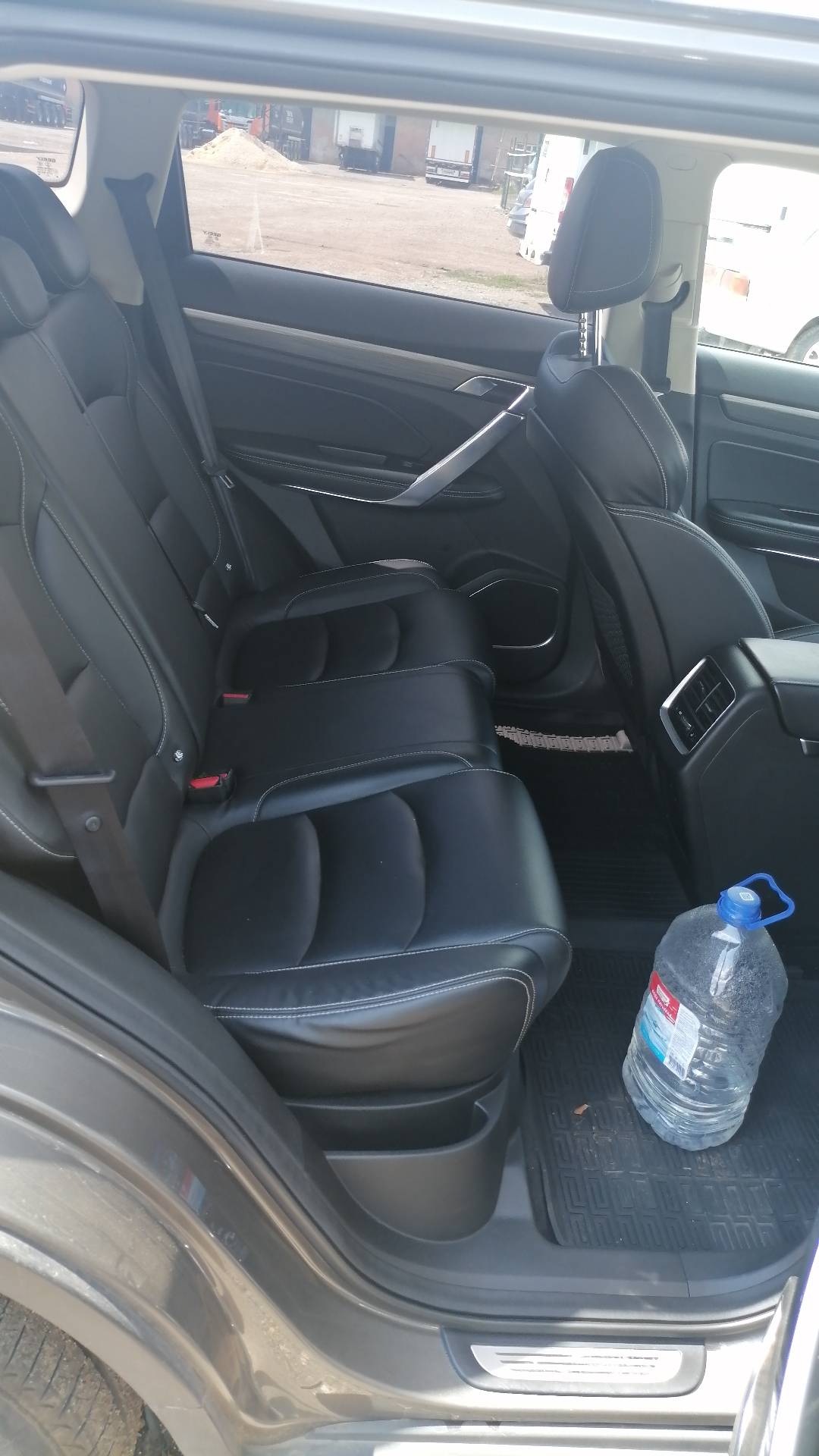 Geely Atlas Pro,  200 000 км, 2022 года в лизинг