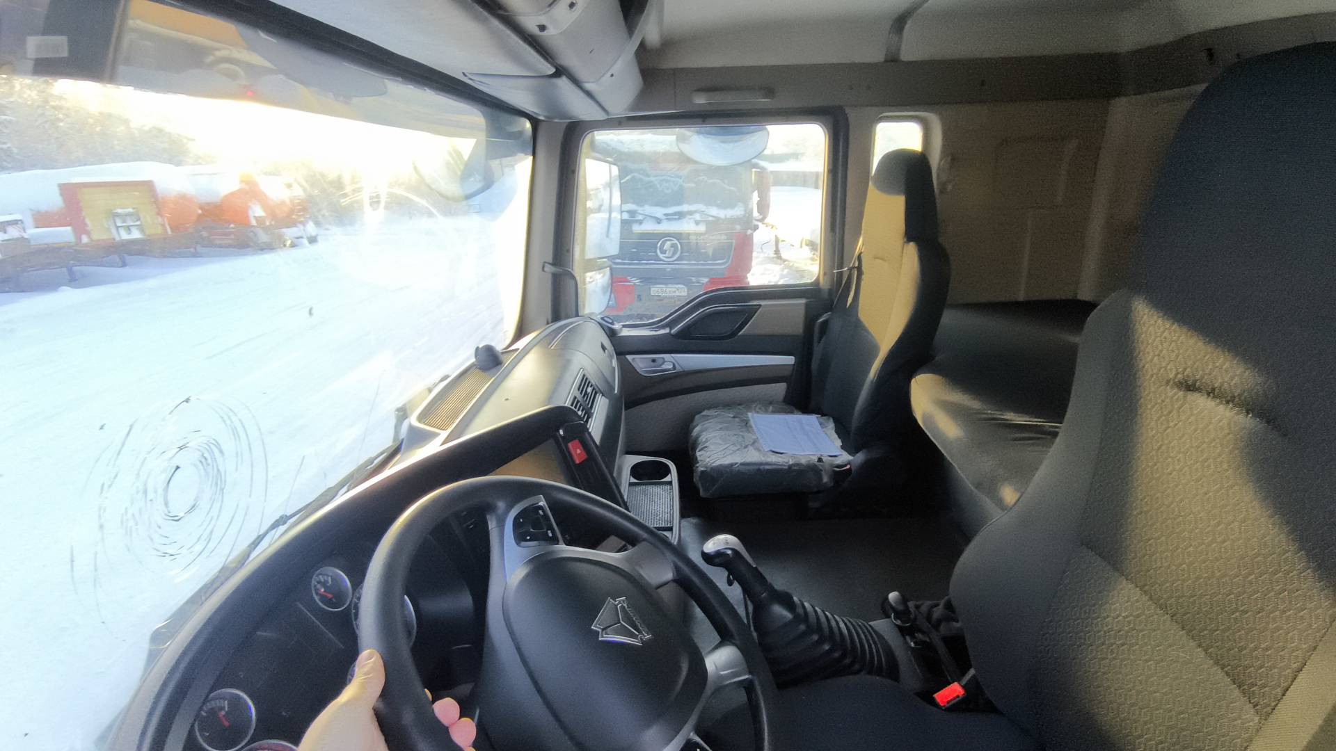 HOWO ZZ3317V386GE1 8х4,  220 746 км, 2022 года в лизинг