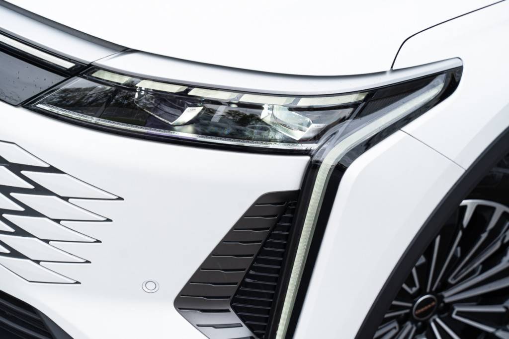 EXEED RX 2.0T 8AT Premium BI, RI, WI 4WD, IOV