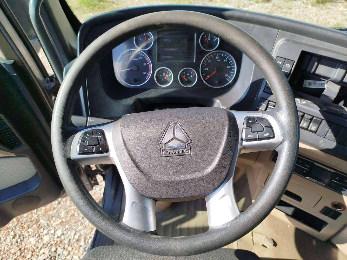 HOWO ZZ3256V384GE 6x4,  61 355 км, 2023 года в лизинг
