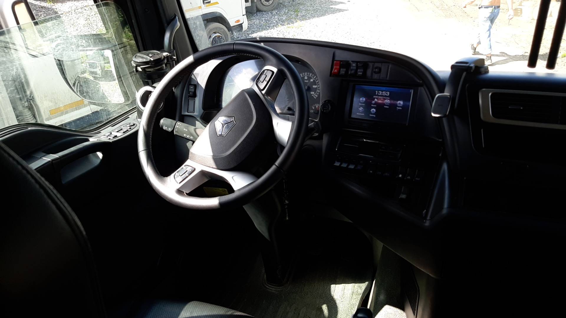 Sitrak C7H 4x2 ZZ4186V361HE,  331 140 км, 2023 года в лизинг
