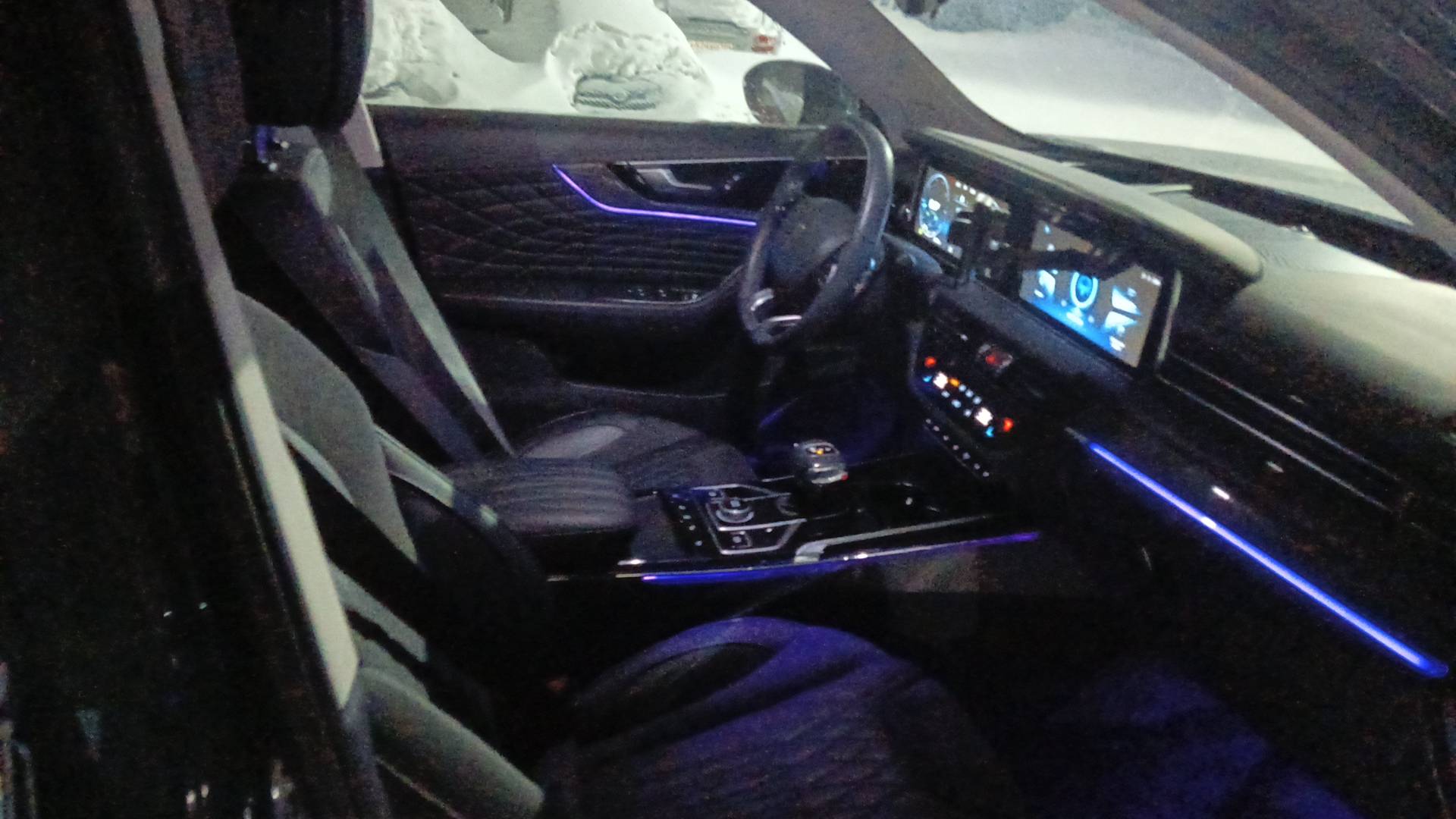 Hongqi HS5,  16 924 км, 2024 года в лизинг