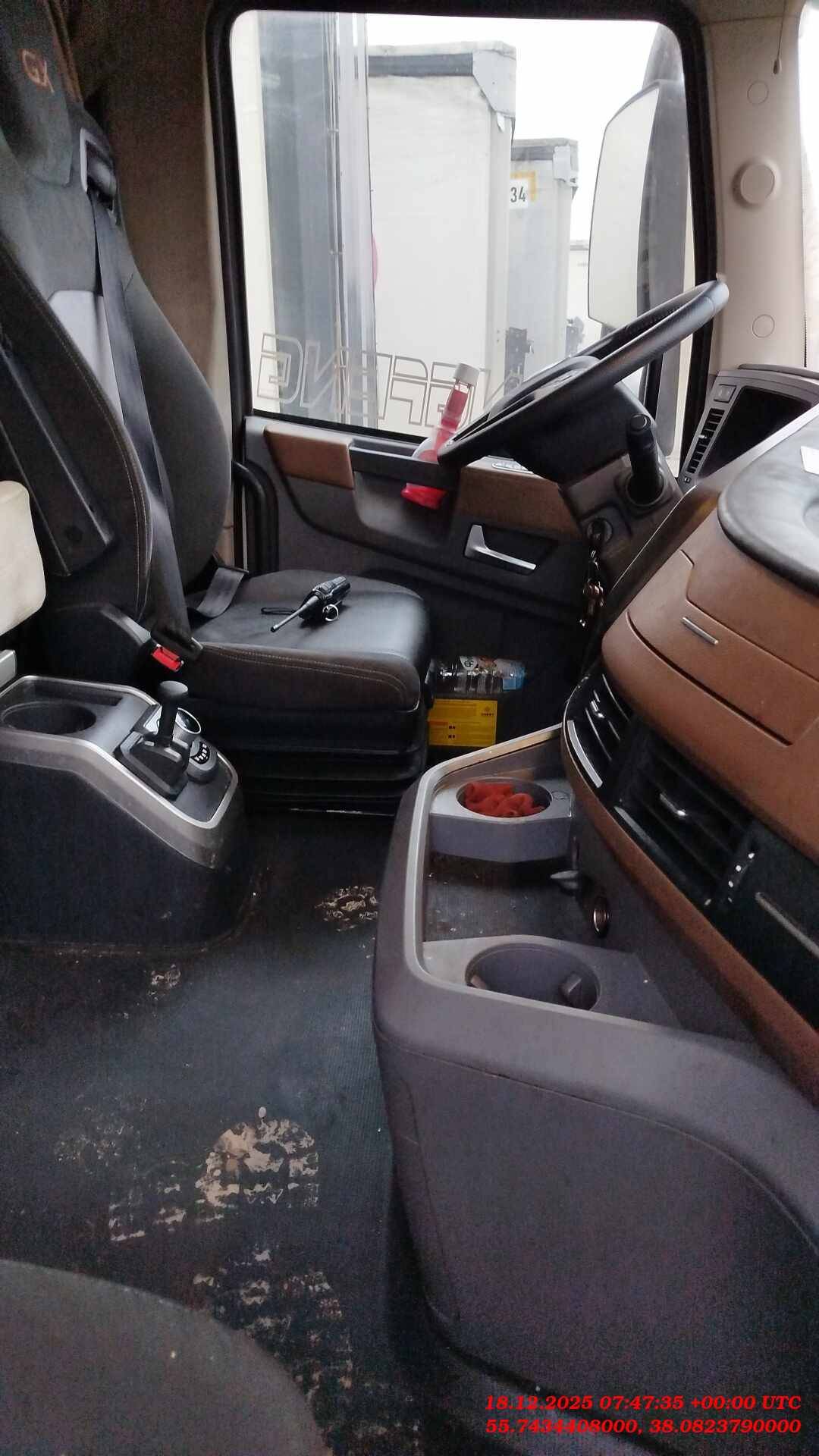 DongFeng GX DFH4180 4x2,  185 359 км, 2024 года