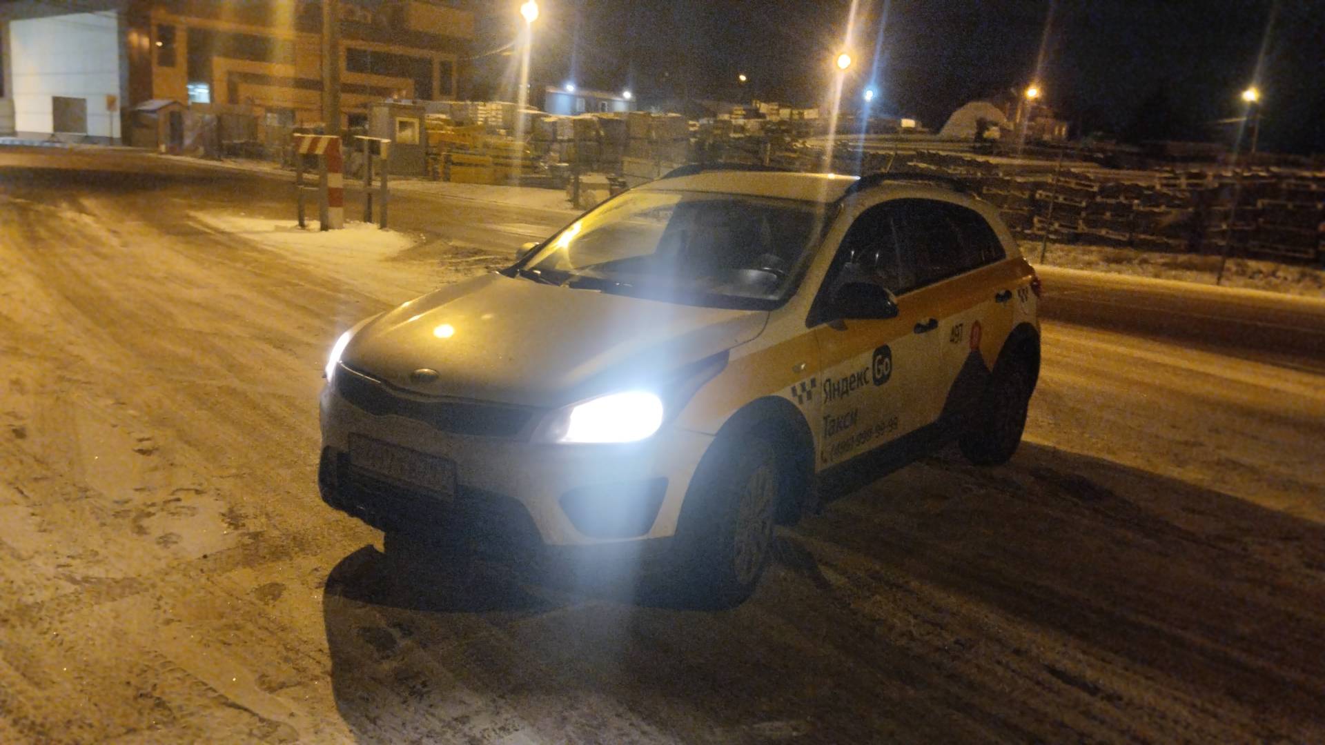 KIA Rio X-Line,  248 340 км, 2020 года в лизинг