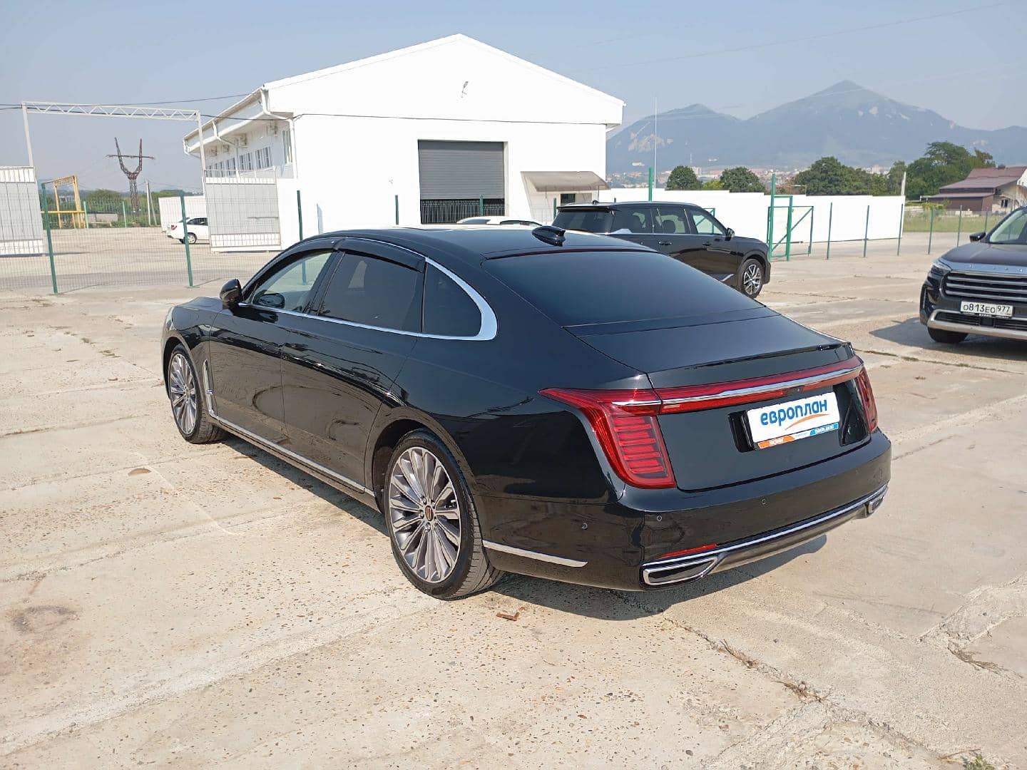 Hongqi H9,  90 336 км, 2023 года в лизинг